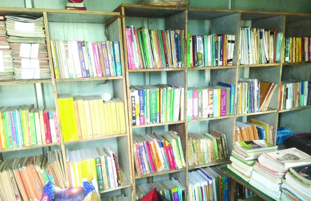 Book bank shelves